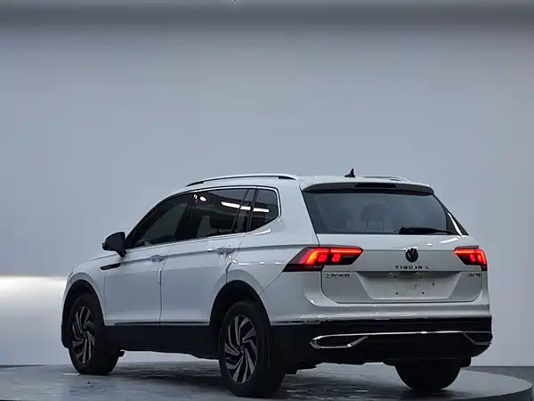 Volkswagen Tiguan L 2023
