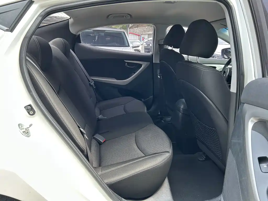 Hyundai Elantra 2014