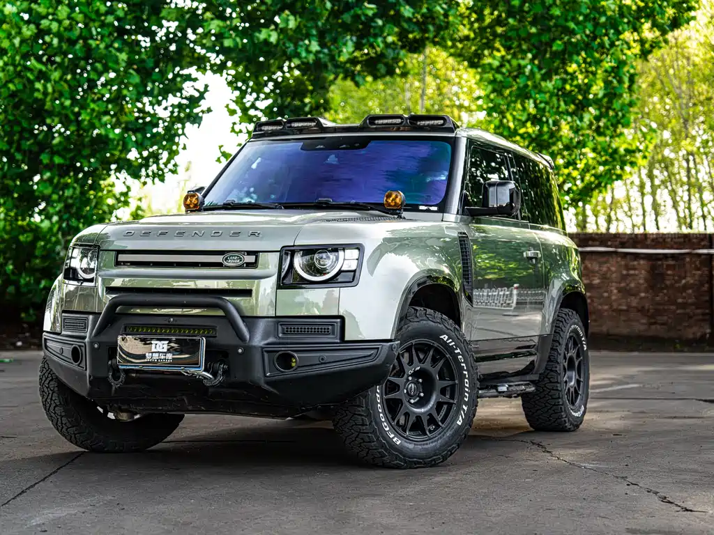 Land Rover Defender 2021 — фото 1