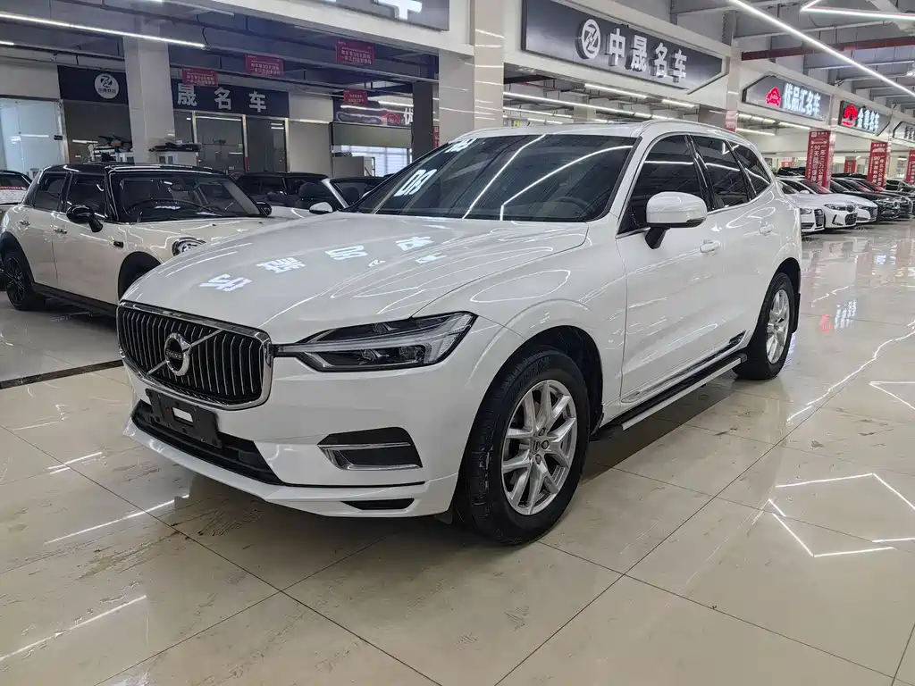 Volvo XC60 2020 — фото 1