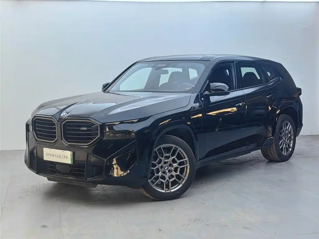 BMW XM 2025 — фото 1