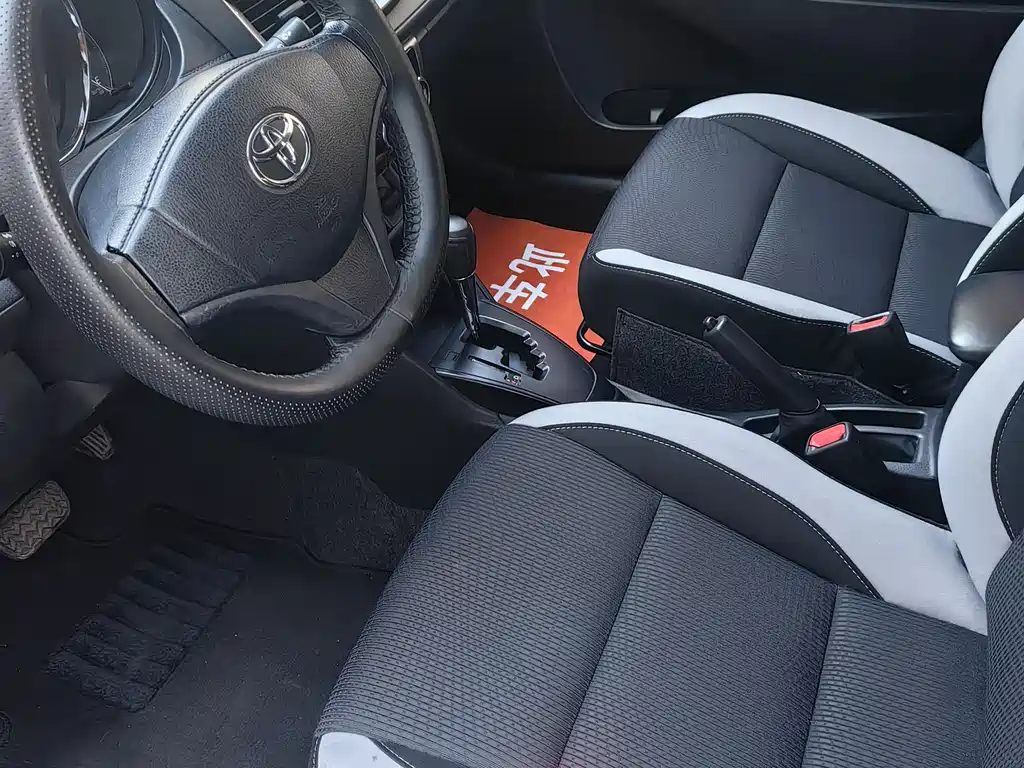 Toyota Yaris L 2021 — фото 8