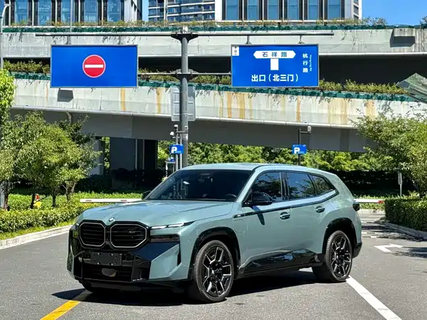 BMW XM 2024