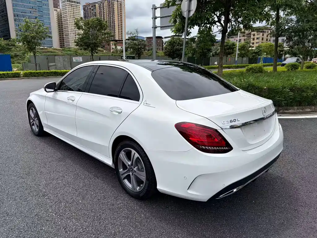 Mercedes-Benz C-Class 2022