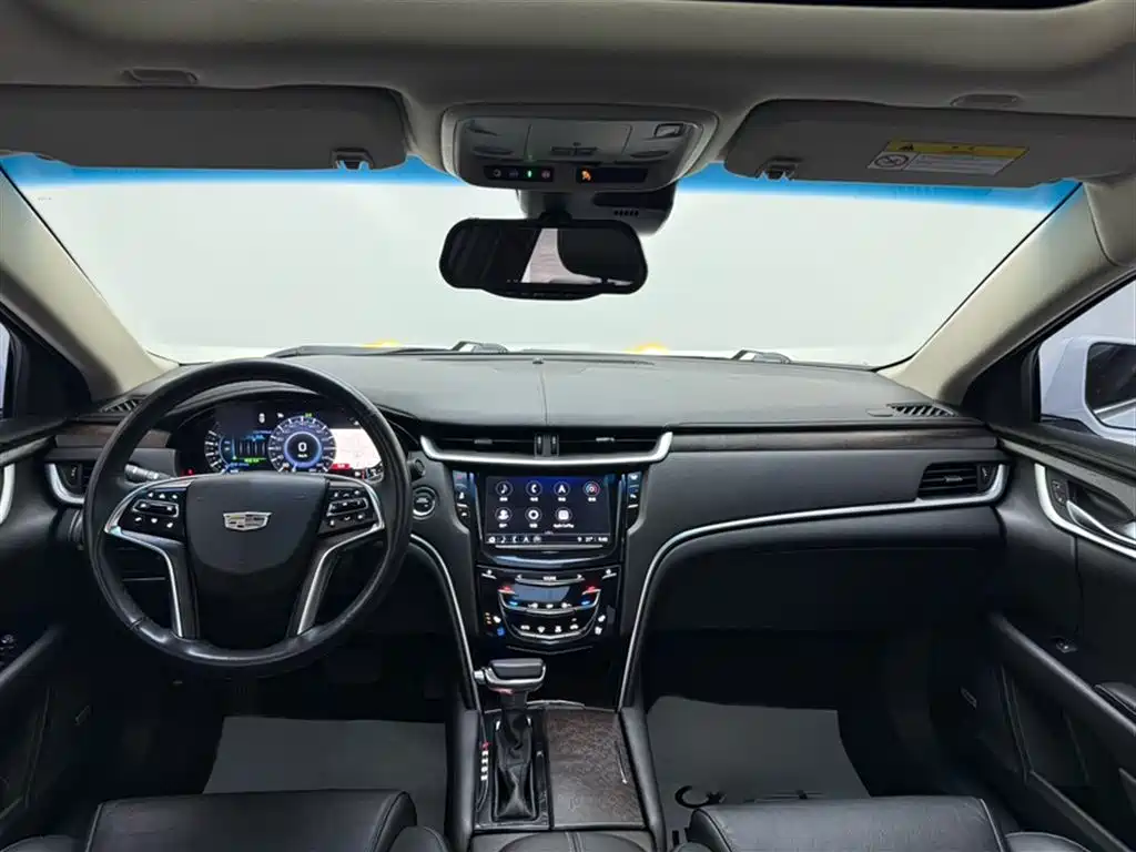 Cadillac XTS 2018 — фото 8