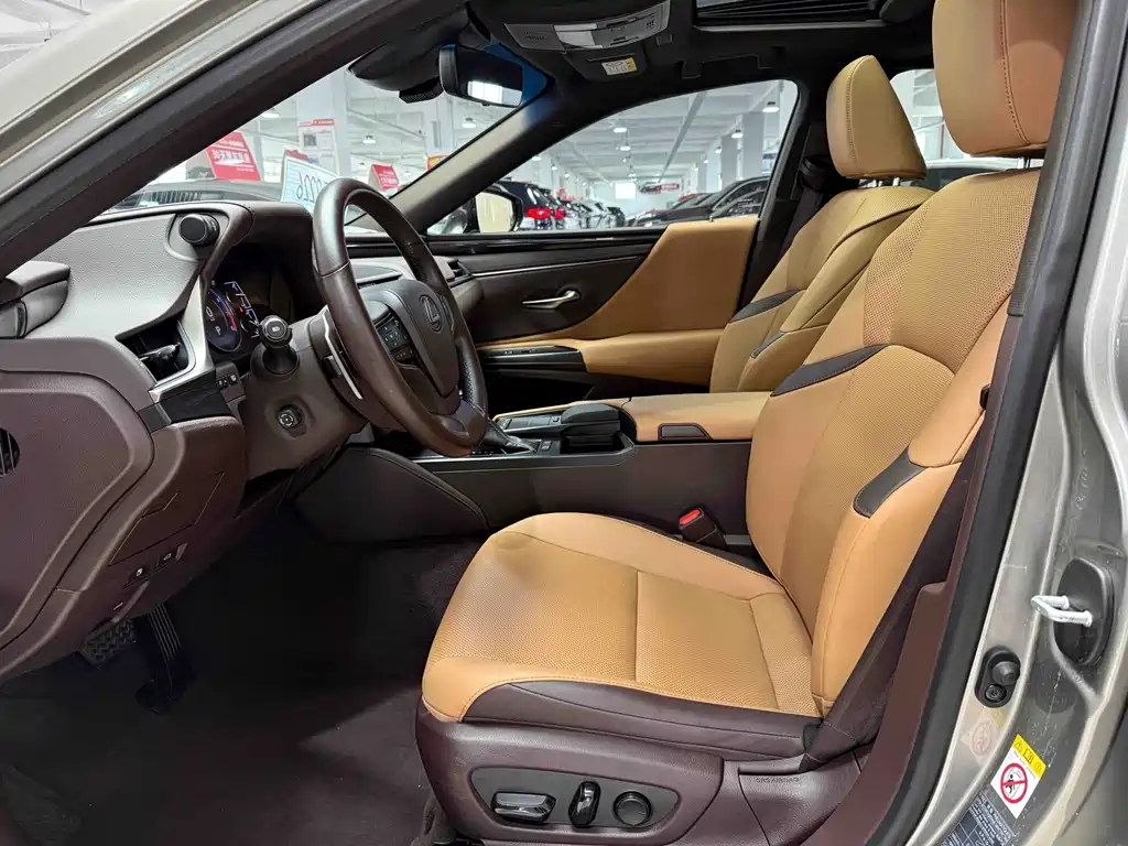 Lexus ES 2018