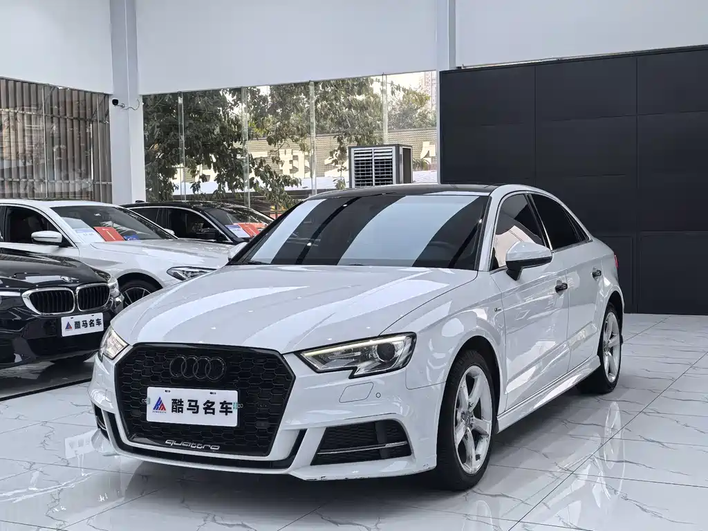 Audi A3 2018 — фото 1