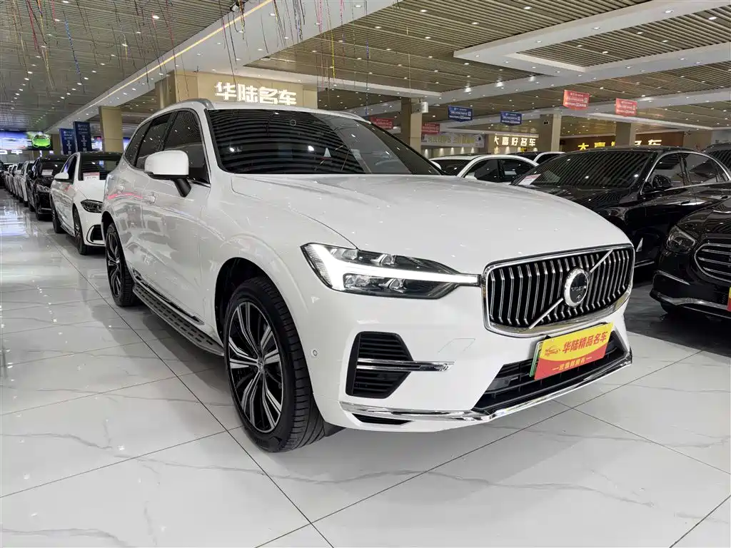 Volvo XC60 PHEV 2023 — фото 3