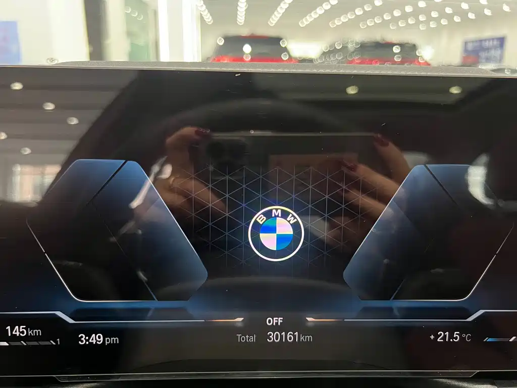 BMW 3 Series 2023 — фото 14