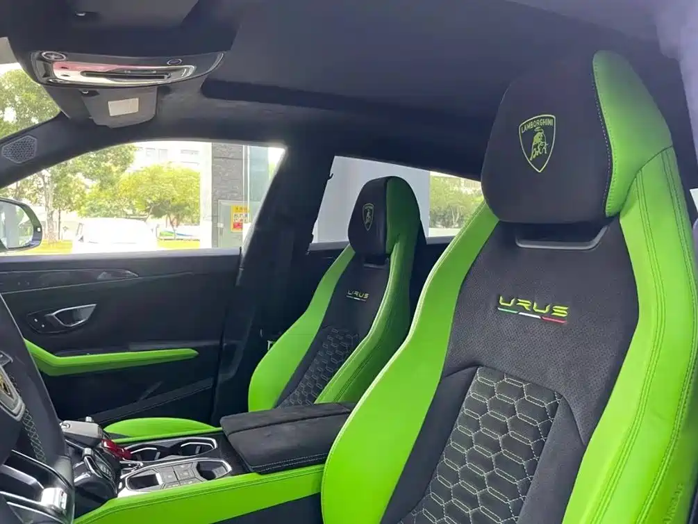 Lamborghini Urus 2021