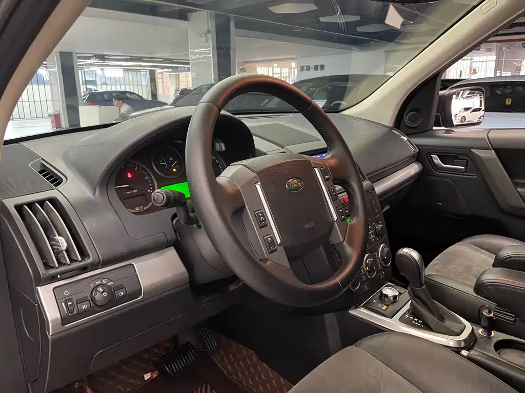 Land Rover Freelander 2 2010 — фото 40