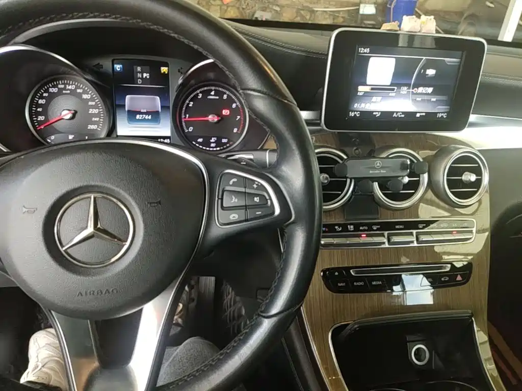 Mercedes-Benz GLC Coupe 2018 — фото 10
