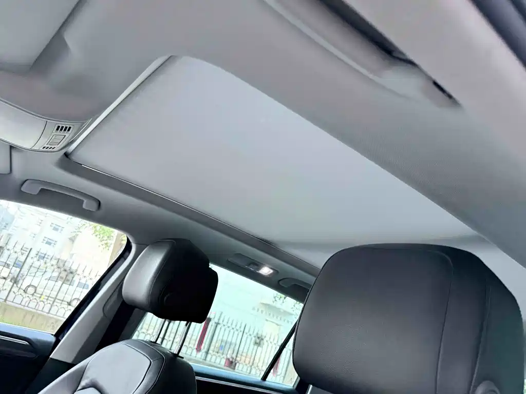 Volkswagen Tiguan 2017 — фото 14