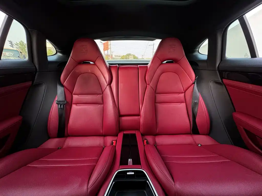 Porsche Panamera 2019 — фото 22