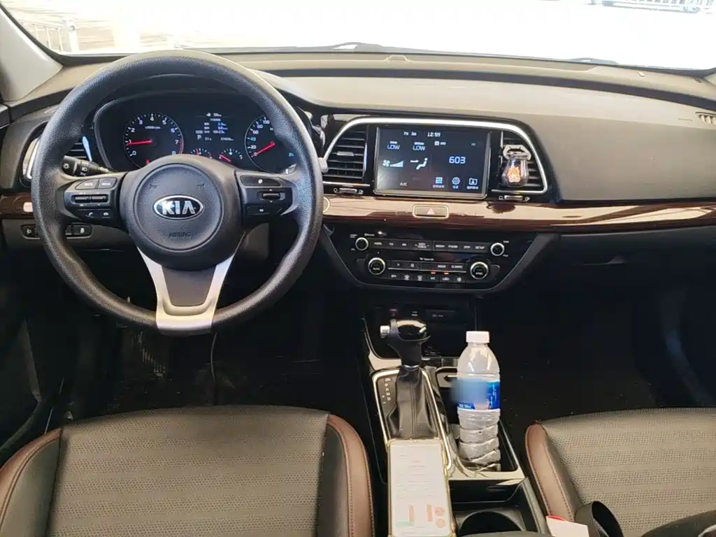 Kia K4 2018 — фото 10