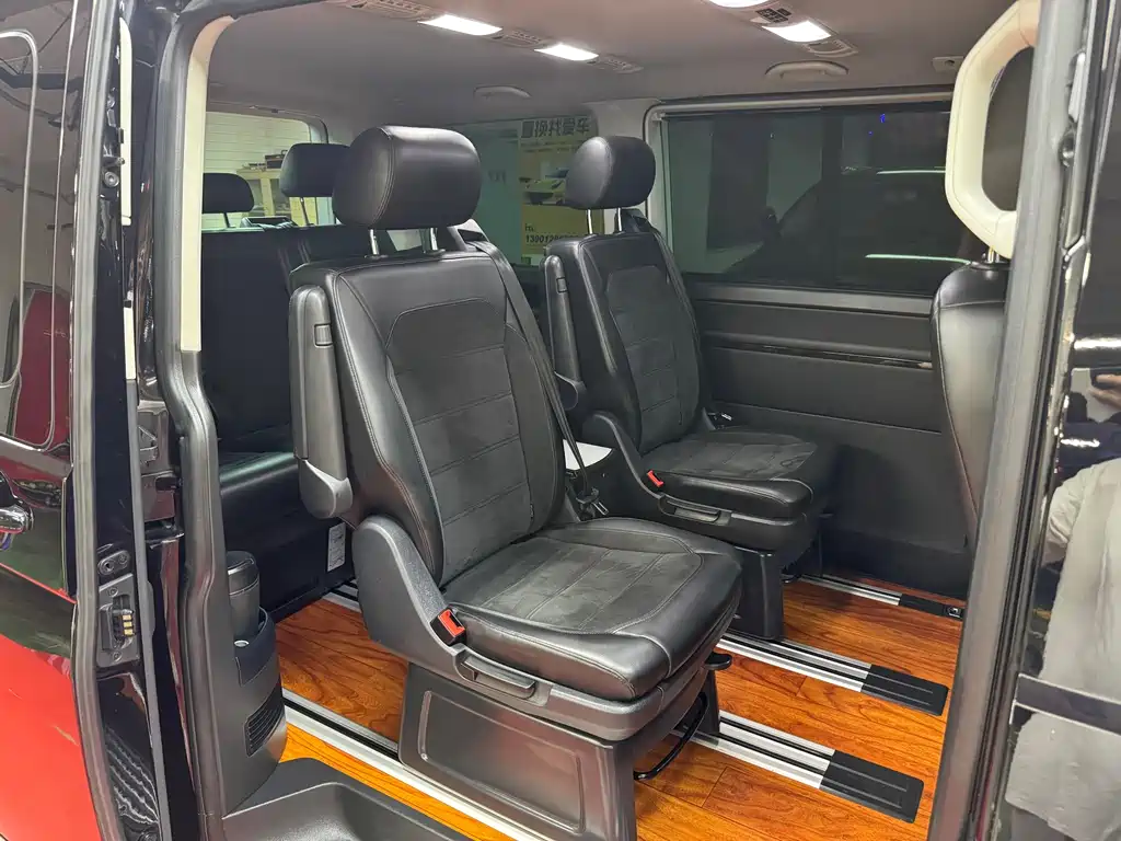 Volkswagen Multivan 2019 — фото 36