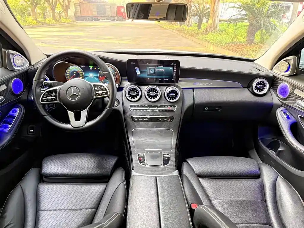 Mercedes-Benz C-Class 2019 — фото 5