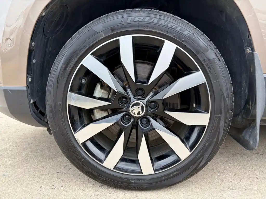 Skoda Karoq 2020 — фото 23