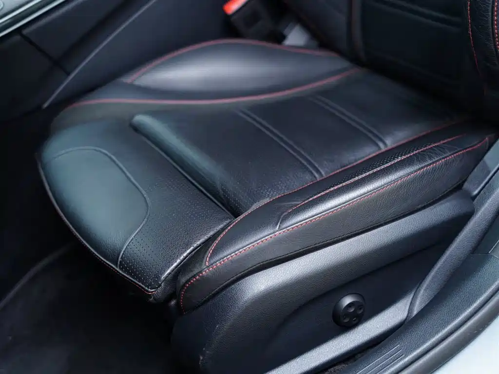 Mercedes-Benz C-Class AMG 2021 — фото 30