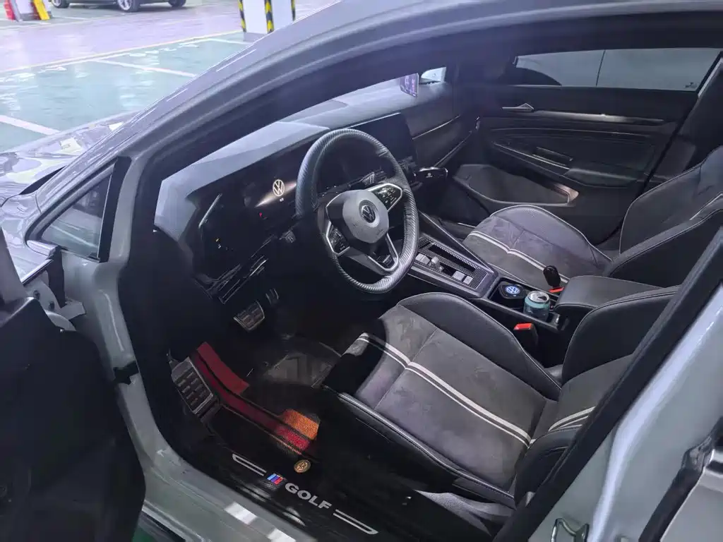 Volkswagen Golf 2023