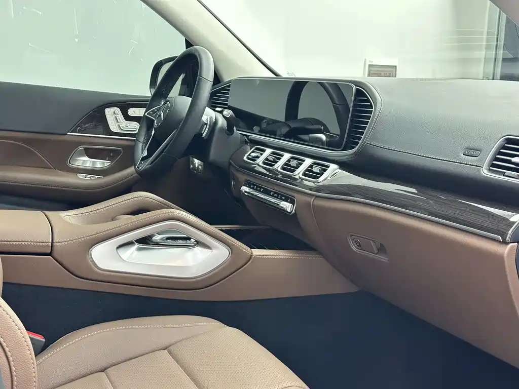 Mercedes-Benz GLE 2025 — фото 17