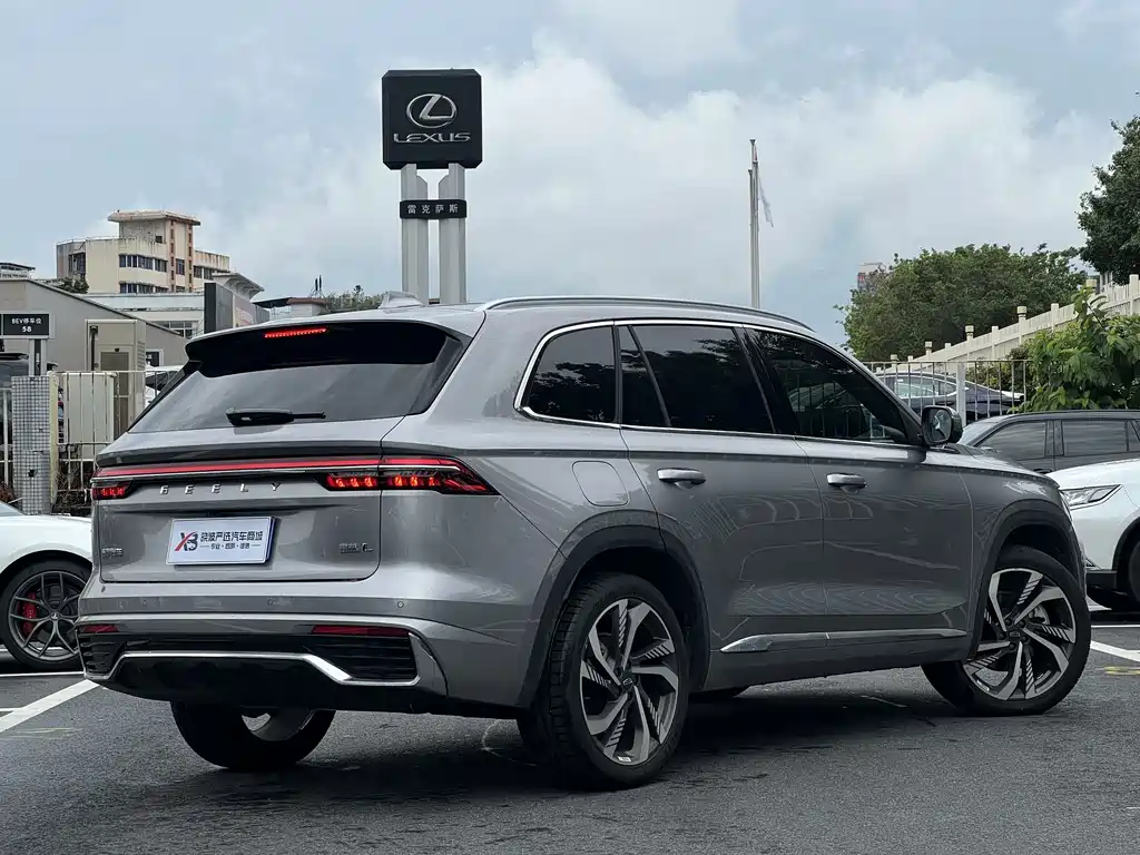 Geely Xingyue L 2024