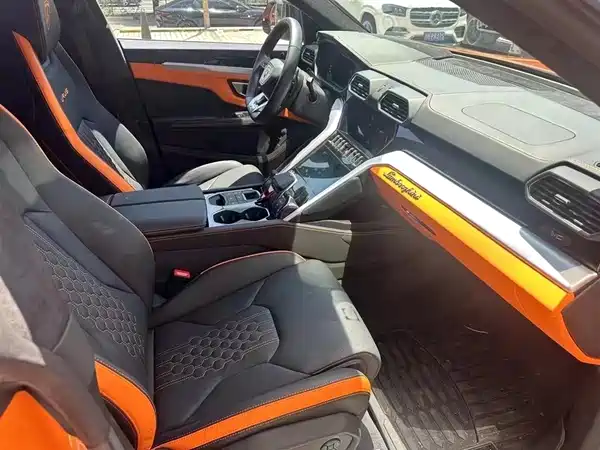 Lamborghini Urus 2023