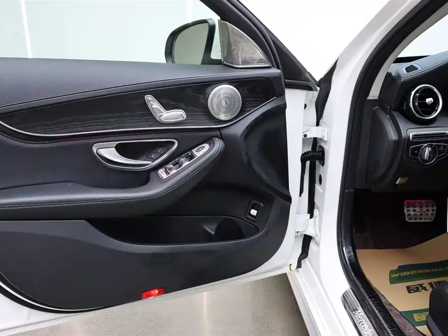 Mercedes-Benz C-Class 2020 — фото 14