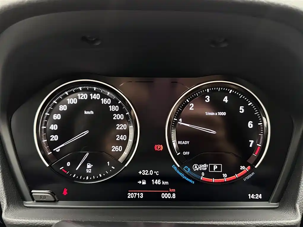 BMW 1 Series 2021 — фото 14