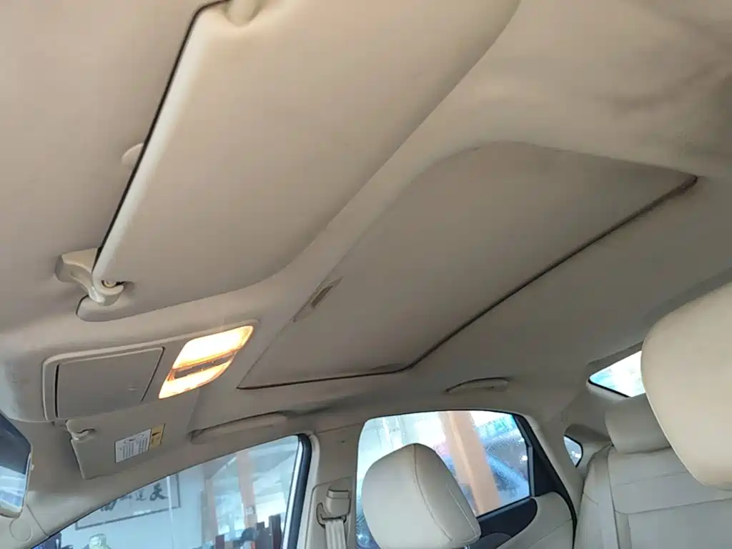 Changan Eado 2017 — фото 18