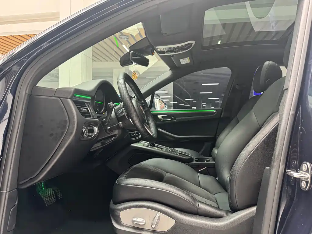 Porsche Macan 2019 — фото 9