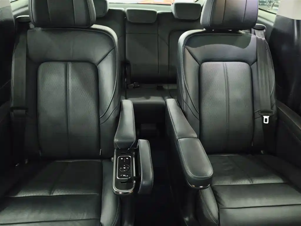 GAC Motor Trumpchi M8 2021 — фото 12