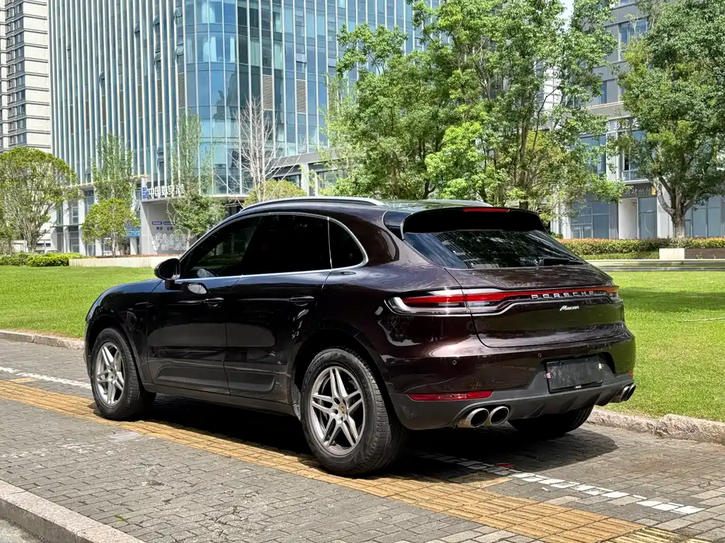 Porsche Macan 2019 — фото 15
