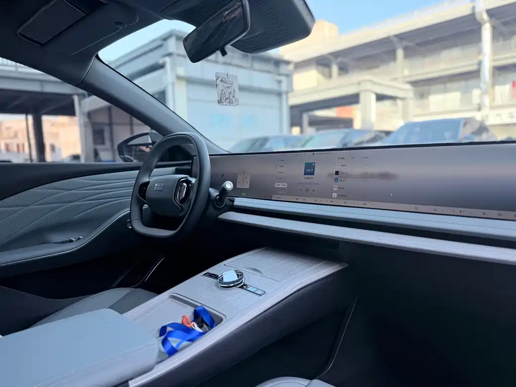 Geely Galaxy E8 2024 — фото 14