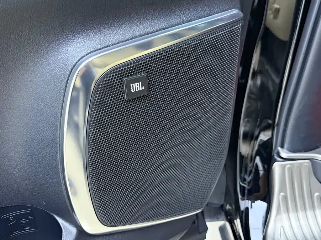 Toyota Vellfire 2021 — фото 16