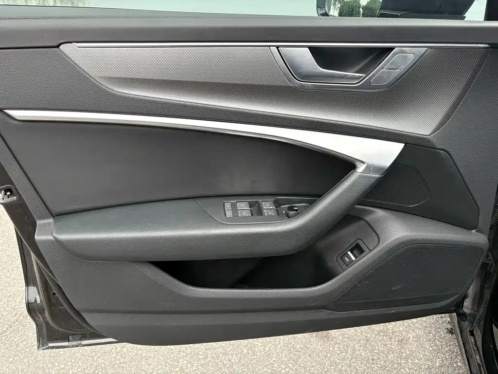 Audi A6L 2024 — фото 13