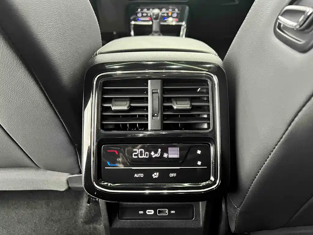 Volkswagen Passat 2023 — фото 12