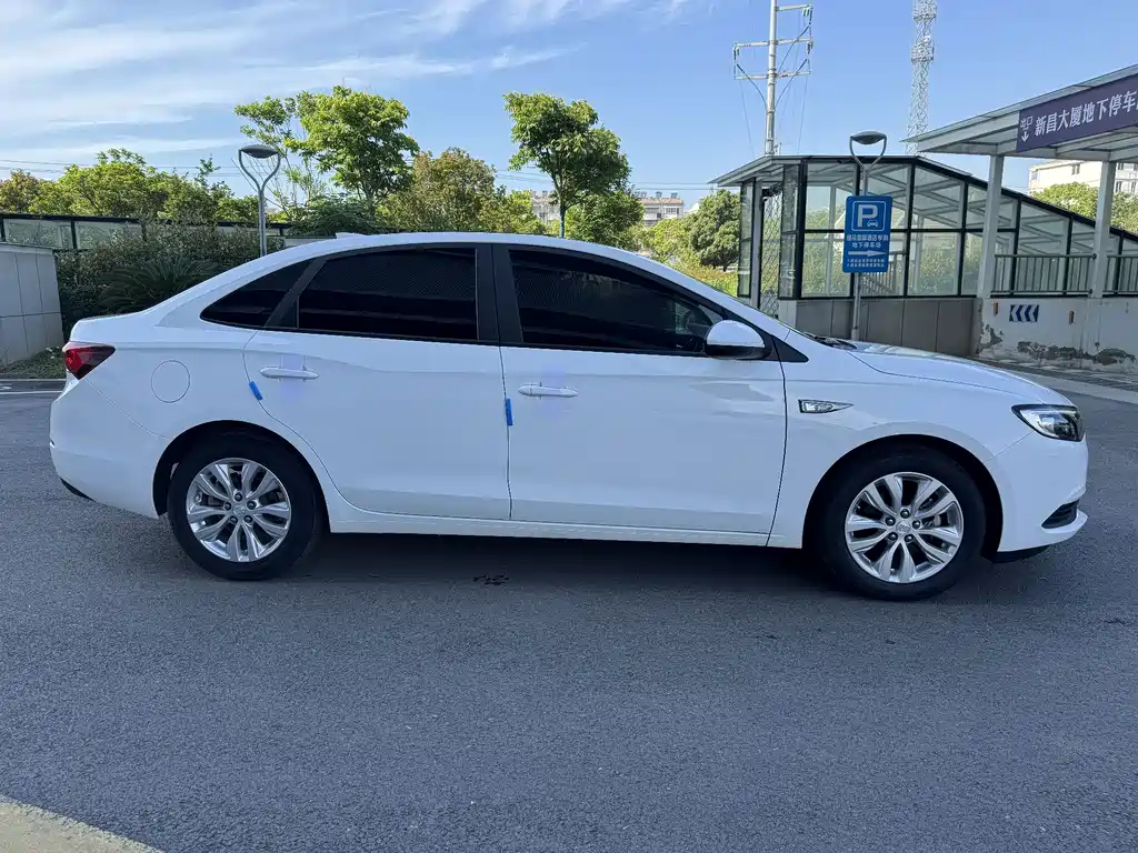 Buick Excelle 2021