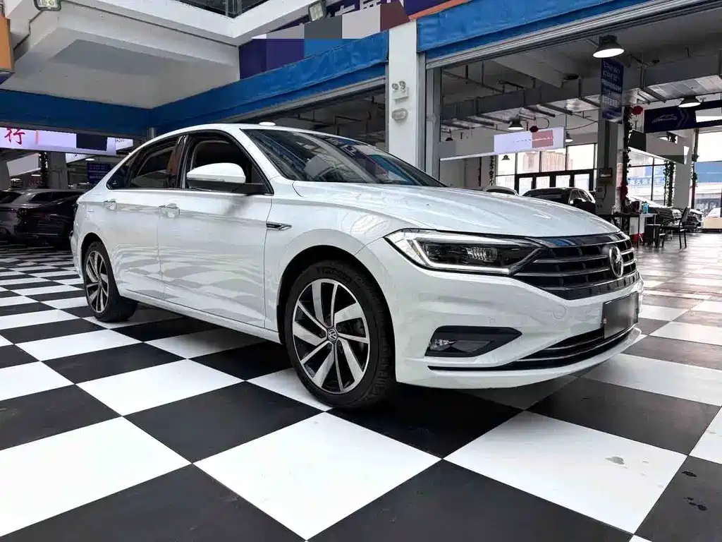 Volkswagen Sagitar 2022