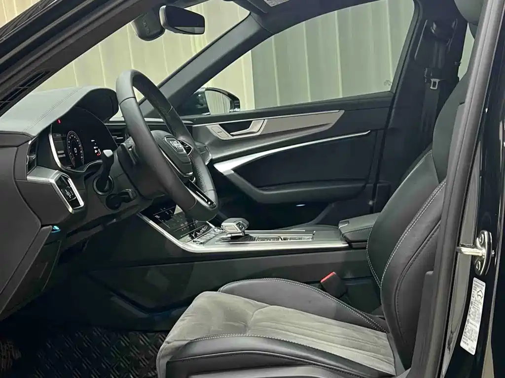 Audi A6L 2023
