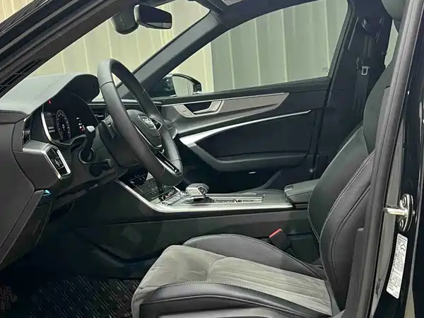 Audi A6L 2023
