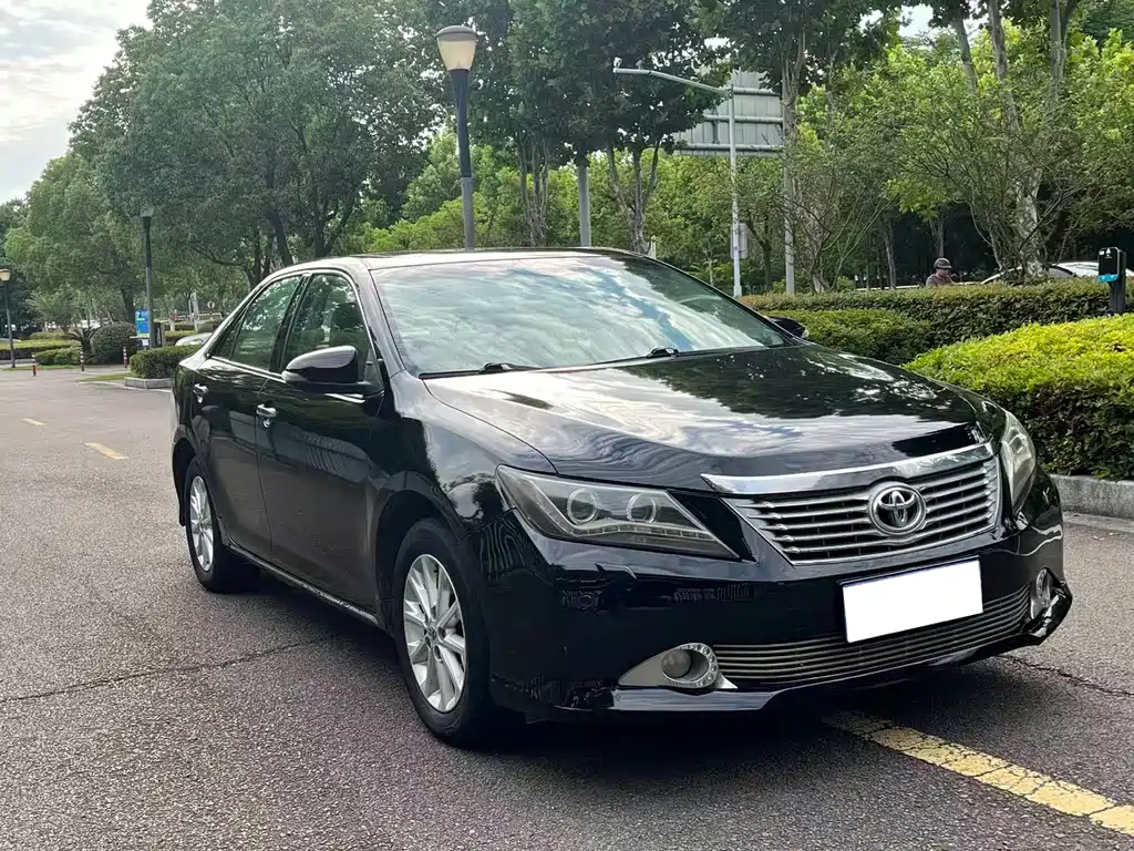 Toyota Camry 2012 — фото 3
