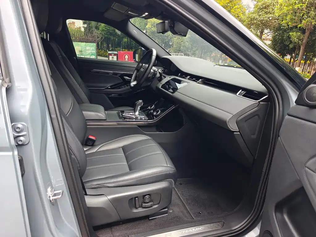 Land Rover Evoque 2020 — фото 16