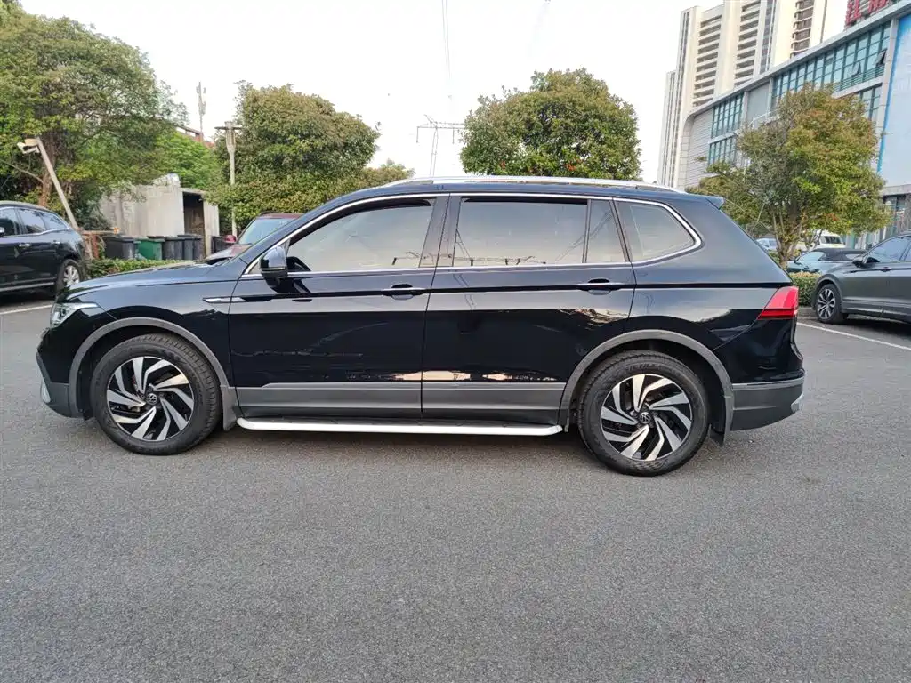 Volkswagen Tiguan L 2021 — фото 14