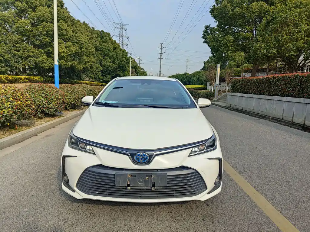 Toyota Corolla 2022 — фото 2
