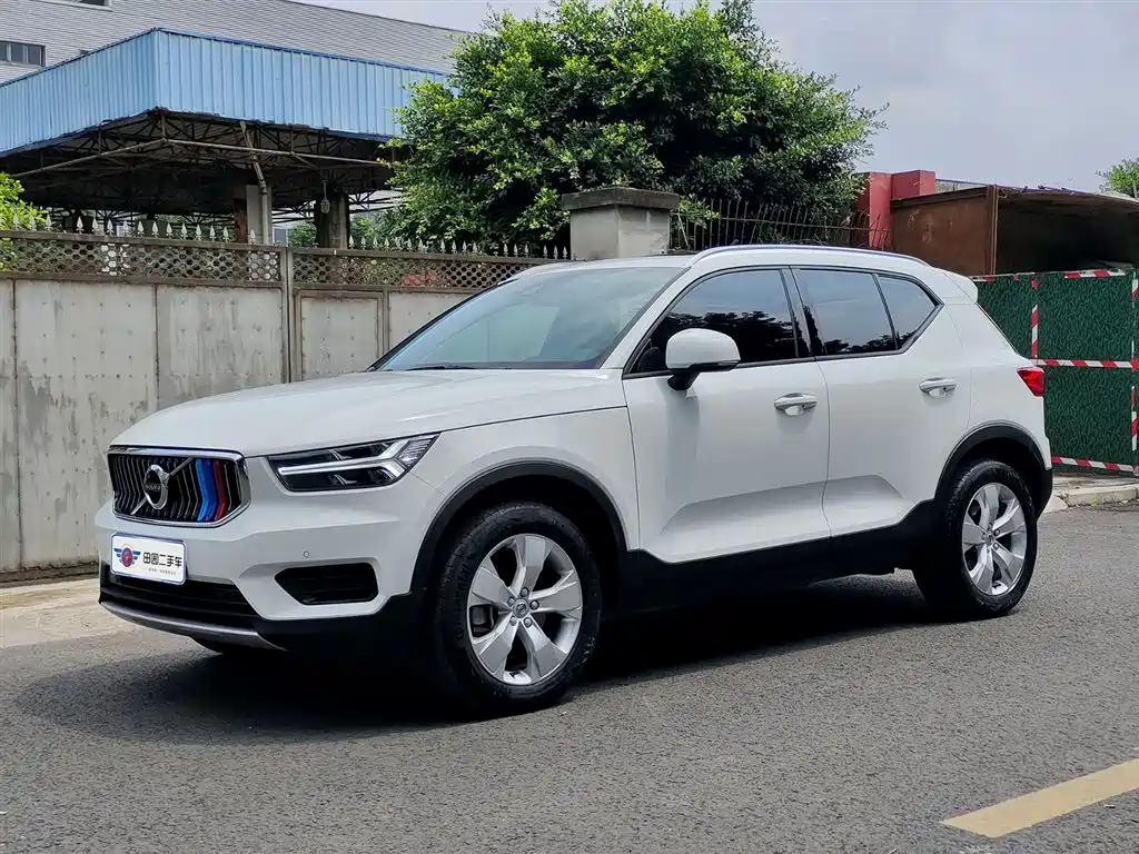 Volvo XC40 2022