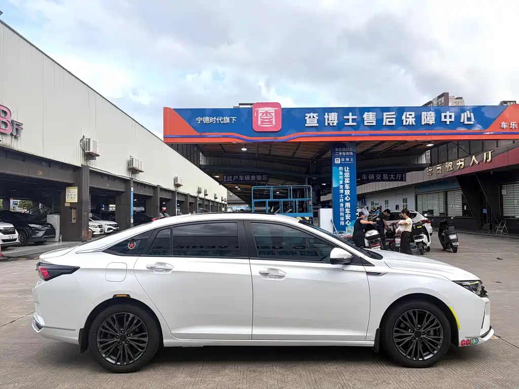 Dongfeng Yixuan MAX 2021 — фото 8