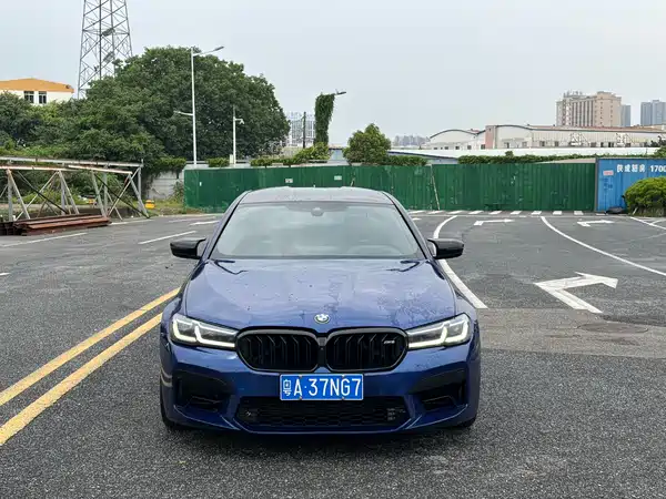 BMW M5 2021