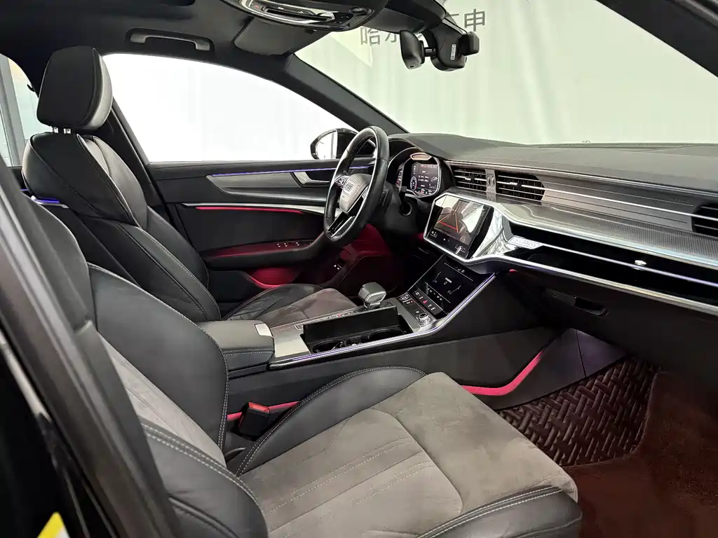 Audi A6L New Energy 2021 — фото 15