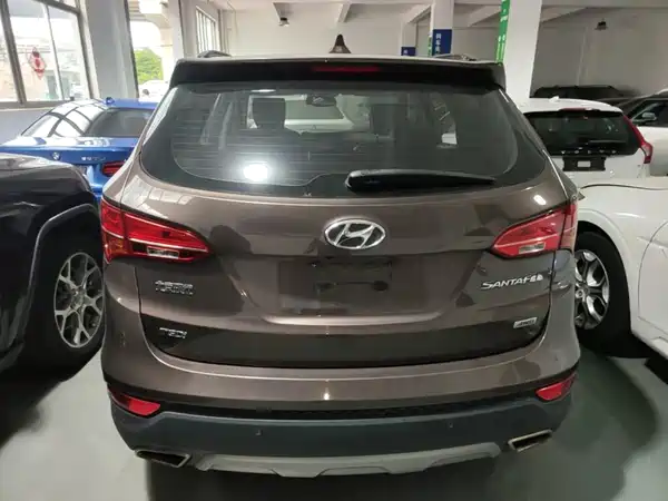 Hyundai Santa Fe 2016